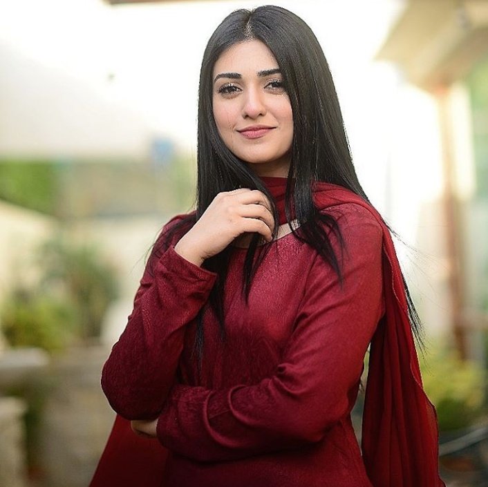 Sarah khan Falak