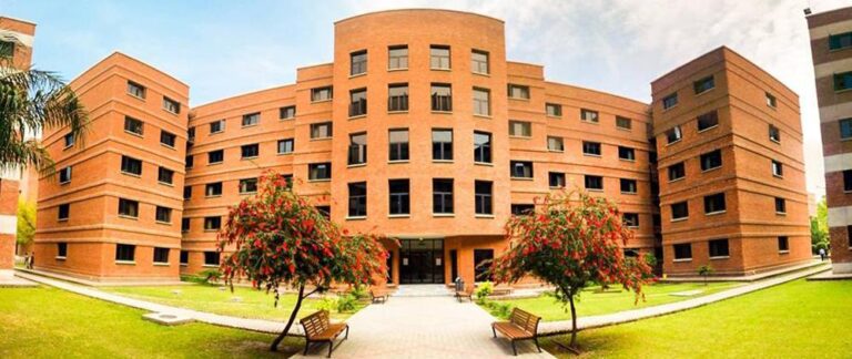 Top 10 Universities in Pakistan