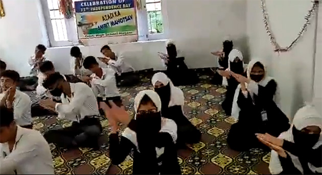 Educational Institutes force Muslim Students of Indian Occupied Kashmir to sing Hindu Bhajans