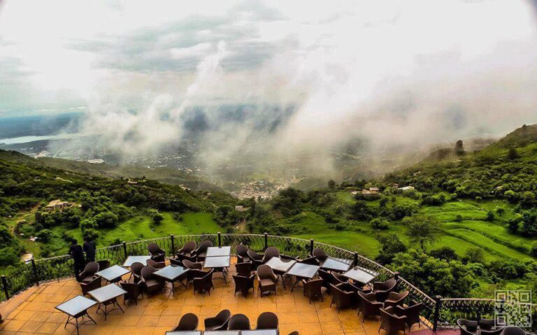 The Monal Islamabad – Dining Out in the Hills