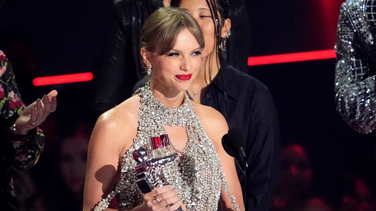 Taylor Swift Takes Over Every Slot in US Single Charts